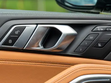 BMW X6 30d M SPORT.DR.ASS.PANO.LUFTF.LED.H K.HUD.360