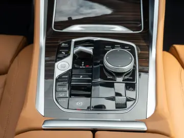 BMW X6 30d M SPORT.DR.ASS.PANO.LUFTF.LED.H K.HUD.360