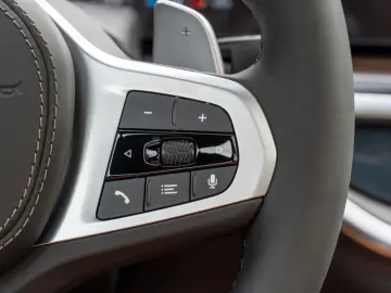 BMW X6 30d M SPORT.DR.ASS.PANO.LUFTF.LED.H K.HUD.360