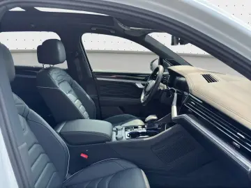 VW Touareg  3.0 V6 TDI R-Line Black-Style LEDER