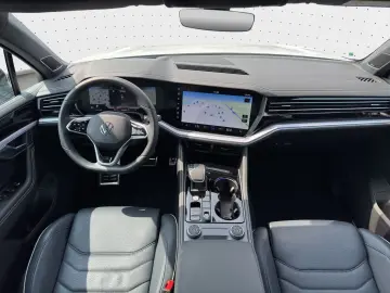 VW Touareg  3.0 V6 TDI R-Line Black-Style LEDER