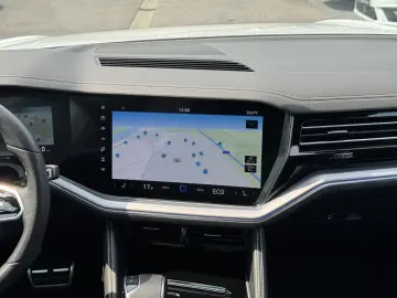 VW Touareg  3.0 V6 TDI R-Line Black-Style LEDER