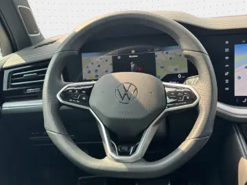 VW Touareg  3.0 V6 TDI R-Line Black-Style LEDER