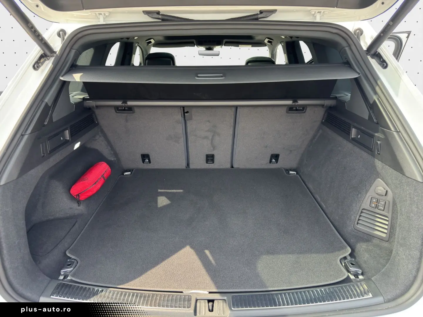 VW Touareg  3.0 V6 TDI R-Line Black-Style LEDER