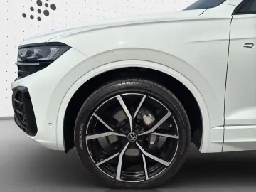 VW Touareg  3.0 V6 TDI R-Line Black-Style LEDER