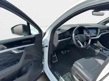 VW Touareg  3.0 V6 TDI R-Line Black-Style LEDER