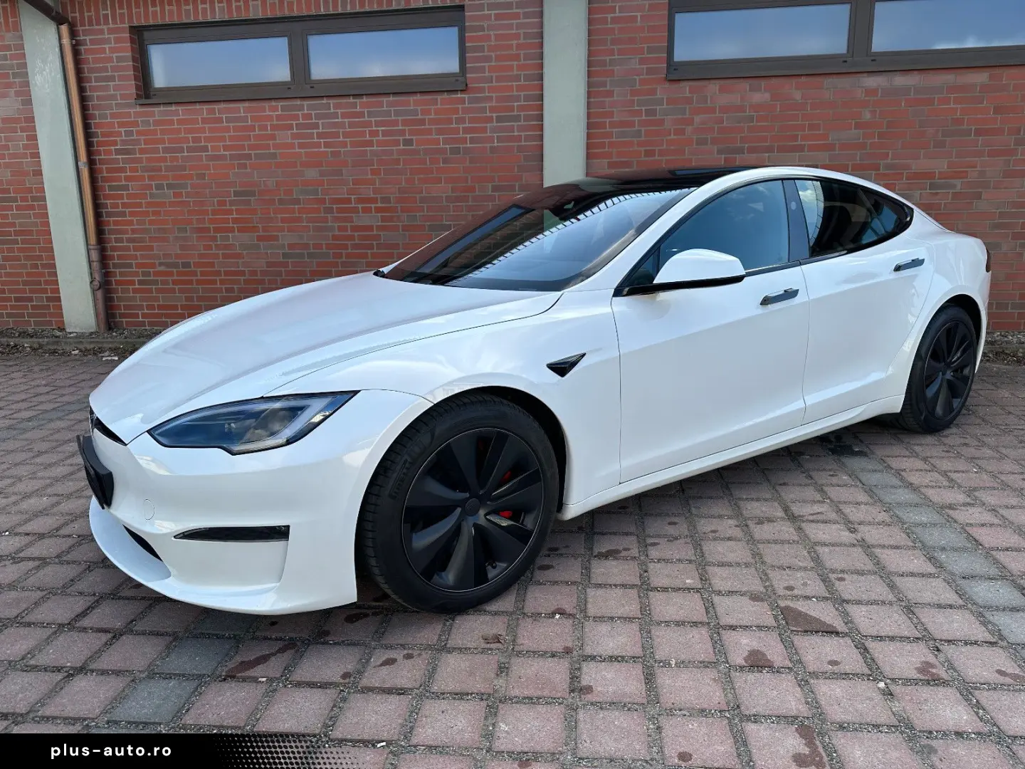 TESLA Model S Plaid  Matrix  Ahzv  4 Rad Luftfahrwerk