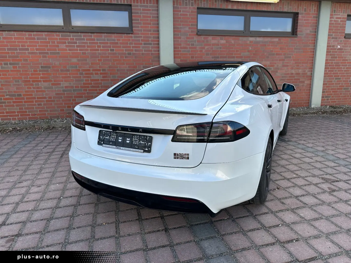 TESLA Model S Plaid  Matrix  Ahzv  4 Rad Luftfahrwerk