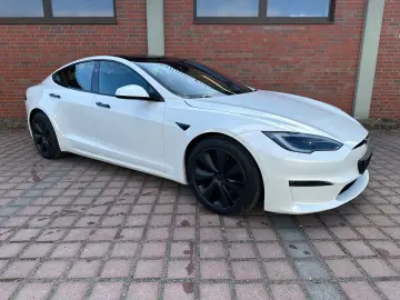 TESLA Model S Plaid  Matrix  Ahzv  4 Rad Luftfahrwerk