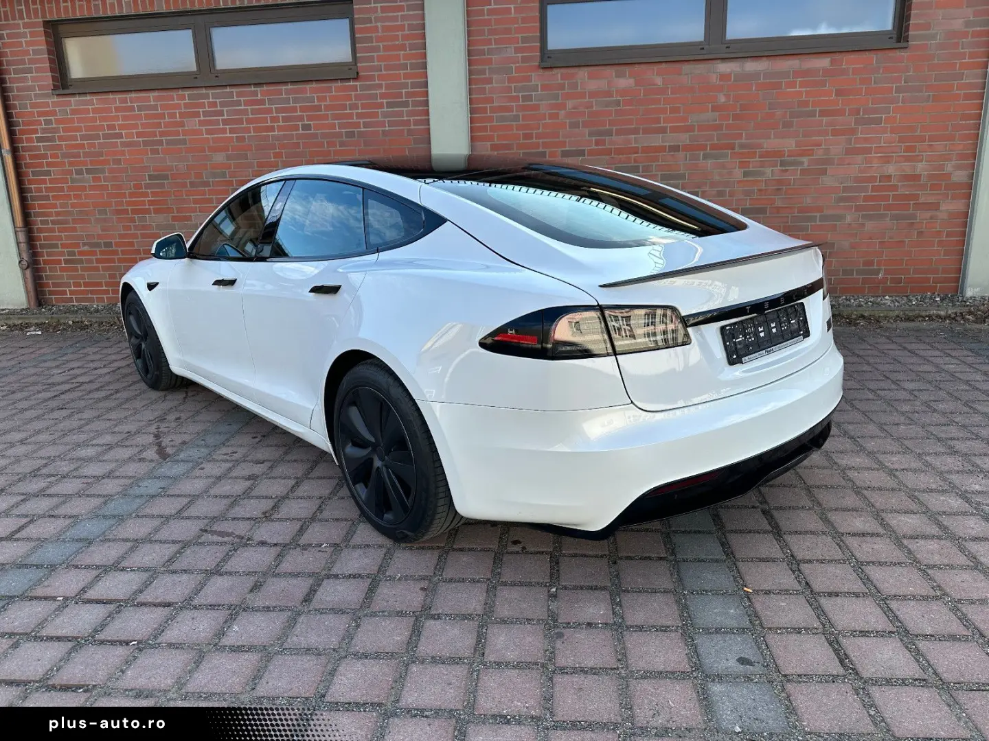 TESLA Model S Plaid  Matrix  Ahzv  4 Rad Luftfahrwerk