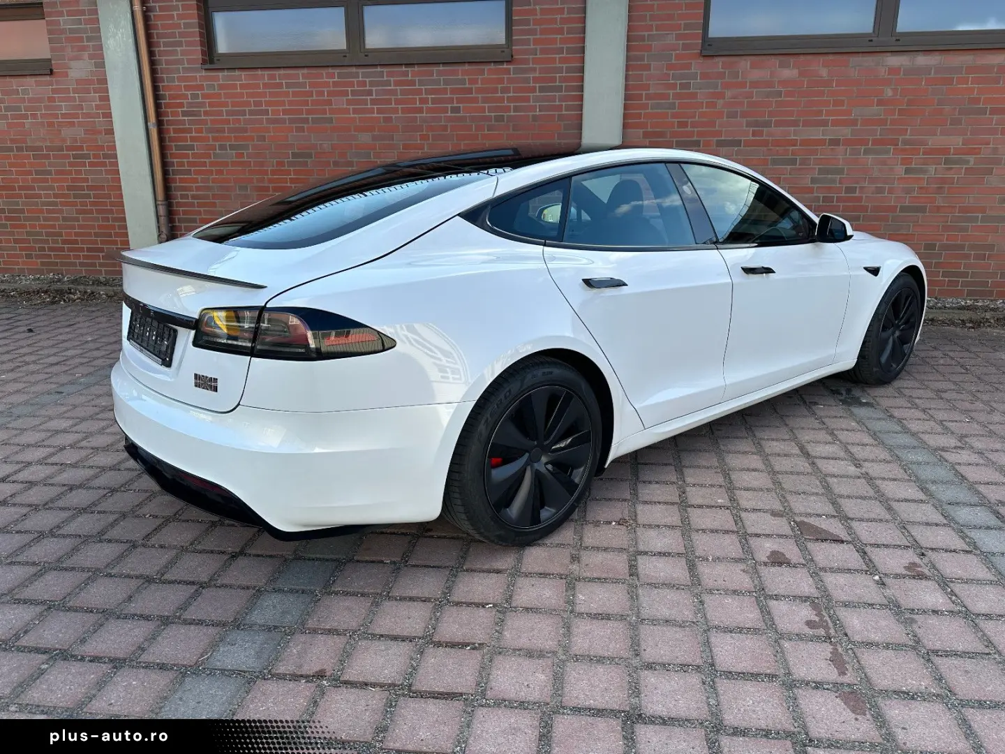 TESLA Model S Plaid  Matrix  Ahzv  4 Rad Luftfahrwerk