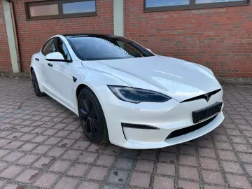 TESLA Model S Plaid  Matrix  Ahzv  4 Rad Luftfahrwerk