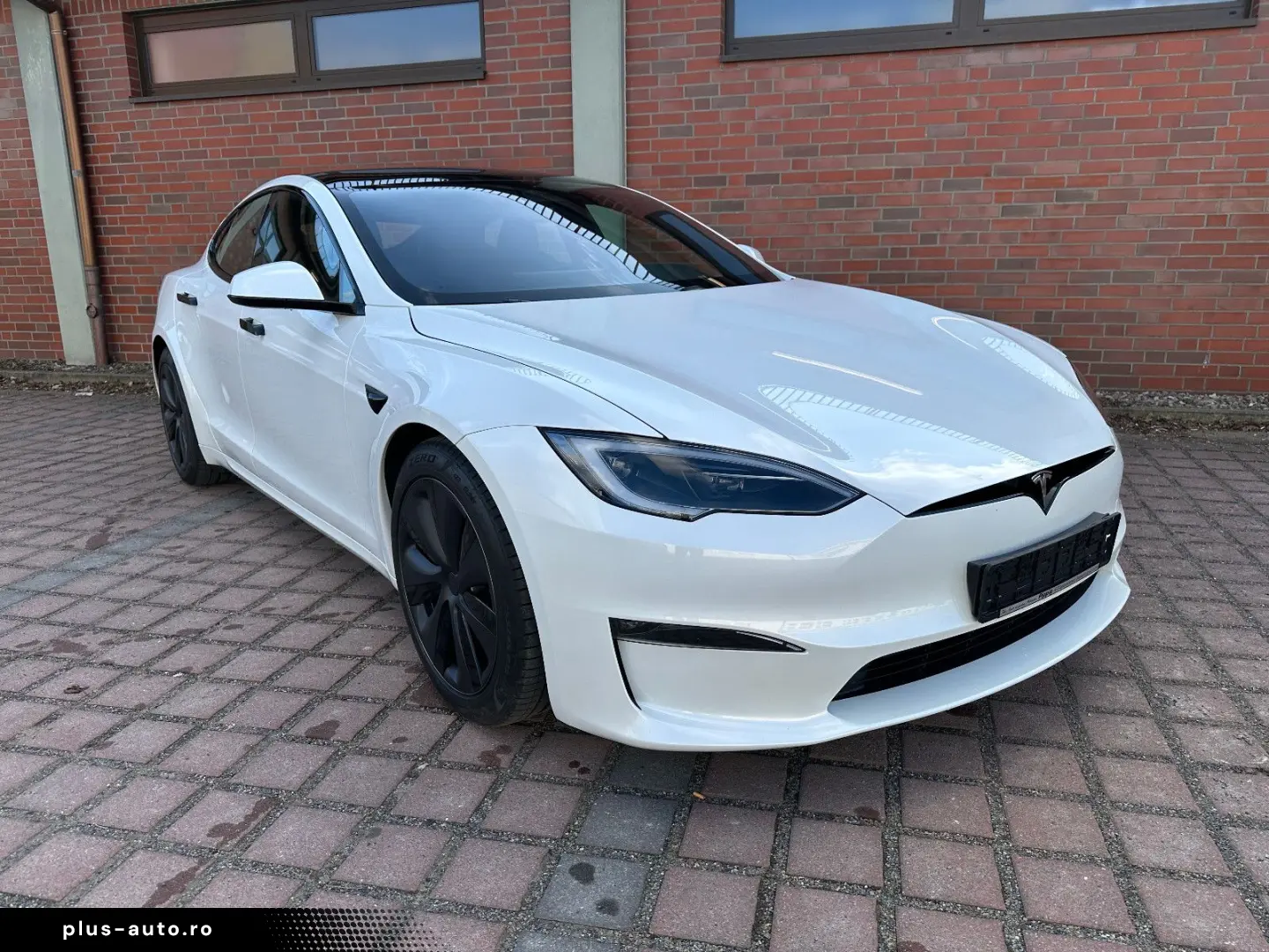 TESLA Model S Plaid  Matrix  Ahzv  4 Rad Luftfahrwerk