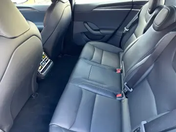 TESLA Model S Plaid  Matrix  Ahzv  4 Rad Luftfahrwerk