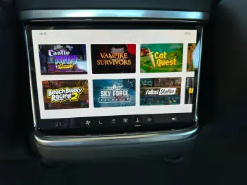 TESLA Model S Plaid  Matrix  Ahzv  4 Rad Luftfahrwerk