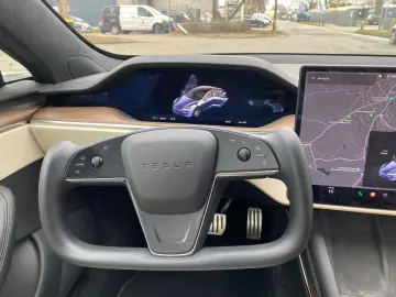 TESLA Model S Long Range