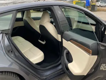 TESLA Model S Long Range