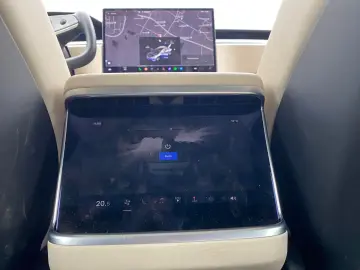 TESLA Model S Long Range