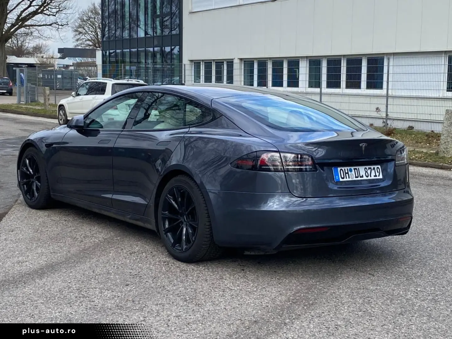 TESLA Model S Long Range