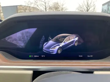 TESLA Model S Long Range