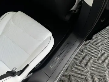 TESLA MODEL X PLAID   ENHANCED AP   6SEAT   22INCH