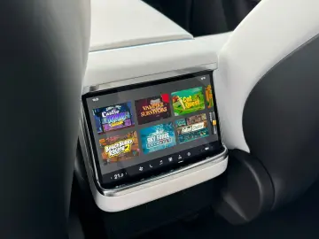 TESLA MODEL X PLAID   ENHANCED AP   6SEAT   22INCH