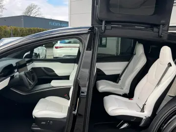TESLA MODEL X PLAID   ENHANCED AP   6SEAT   22INCH