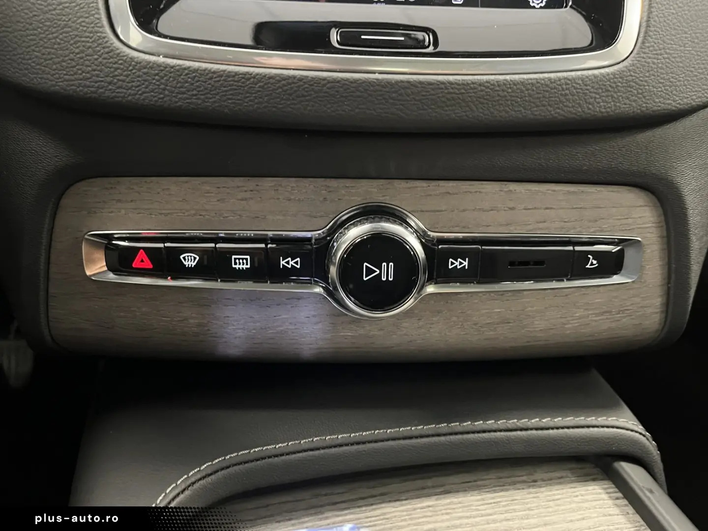 VOLVO XC90 Plus Bright T8 Recharge AWD 7-Sitzer Leder