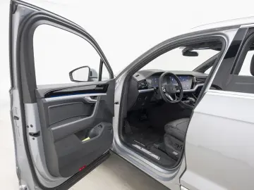 VW Touareg 3.0 V6 TSI eHybrid Elegance 4M 360 PANO