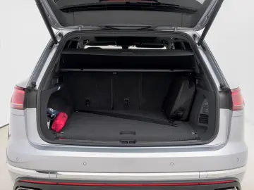 VW Touareg 3.0 V6 TSI eHybrid Elegance 4M 360 PANO