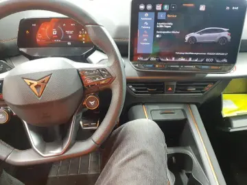 CUPRA Born 231PS 82kWh HUD 360KAM WÄRMPU KESSY ACC SHZ