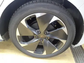 CUPRA Born 231PS 82kWh HUD 360KAM WÄRMPU KESSY ACC SHZ