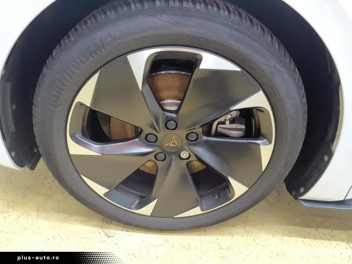 CUPRA Born 231PS 82kWh HUD 360KAM WÄRMPU KESSY ACC SHZ