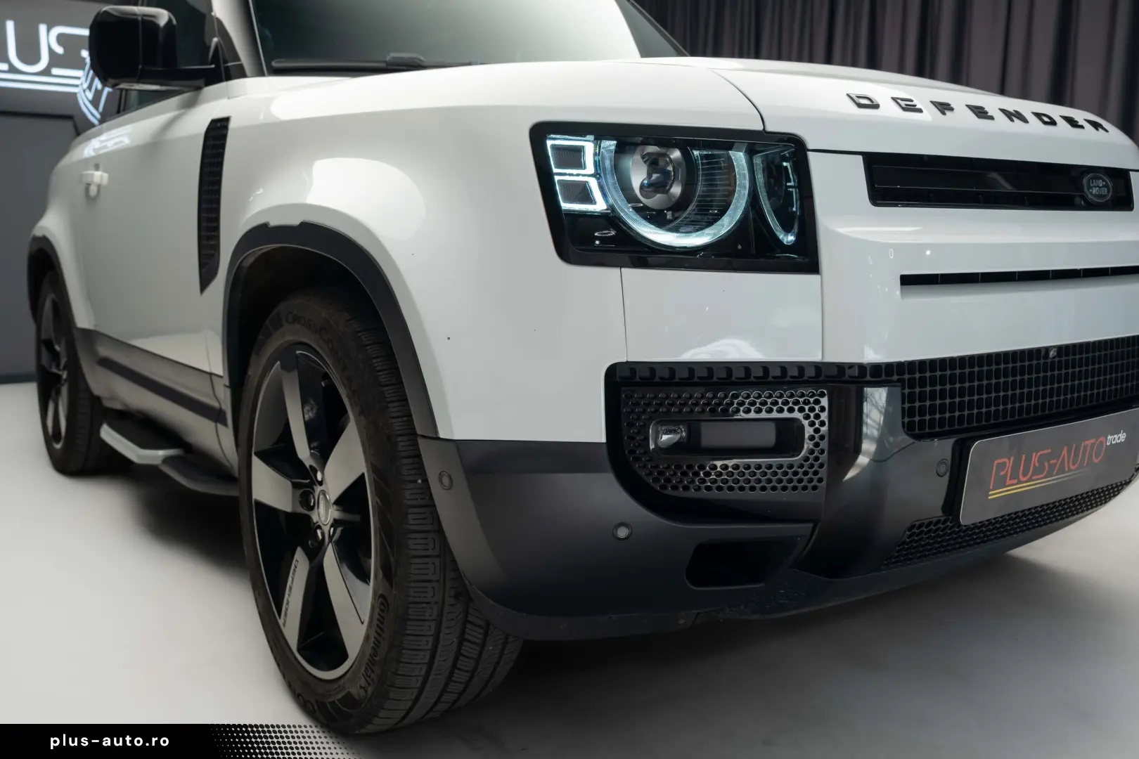 Land Rover Defender 90 D250 Meridian R22