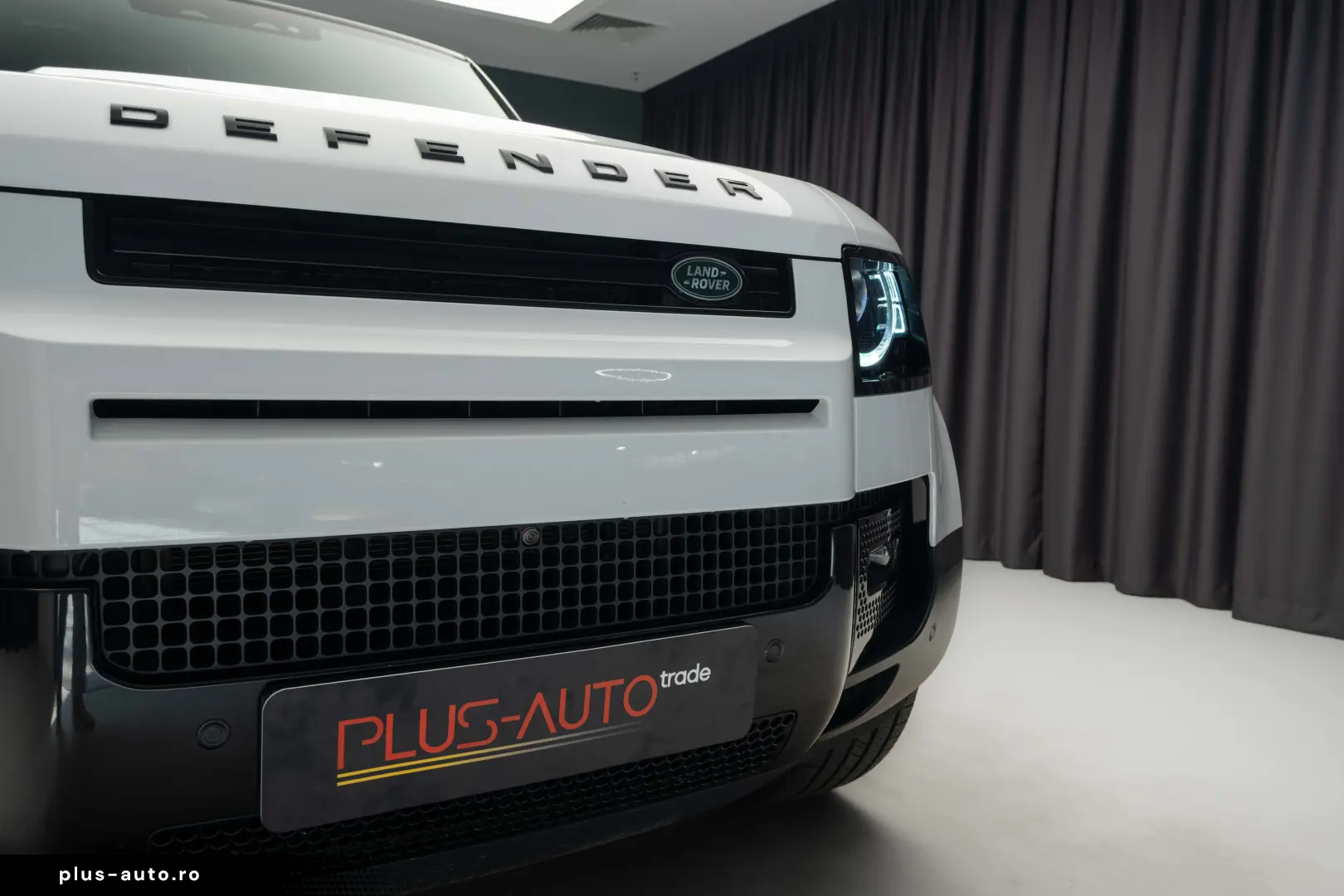 Land Rover Defender 90 D250 Meridian R22