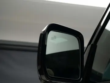 Land Rover Defender 90 D250 Meridian R22