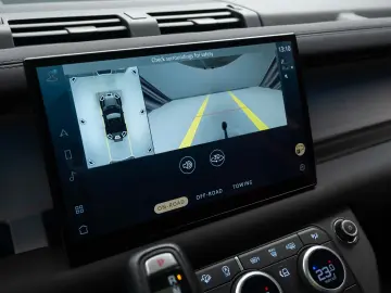 Land Rover Defender 90 D250 Meridian R22