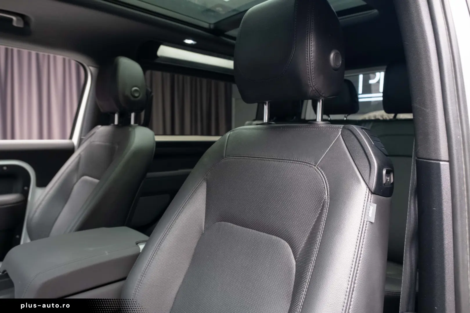 Land Rover Defender 90 D250 Meridian R22