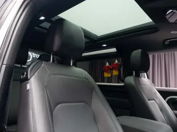 Land Rover Defender 90 D250 Meridian R22