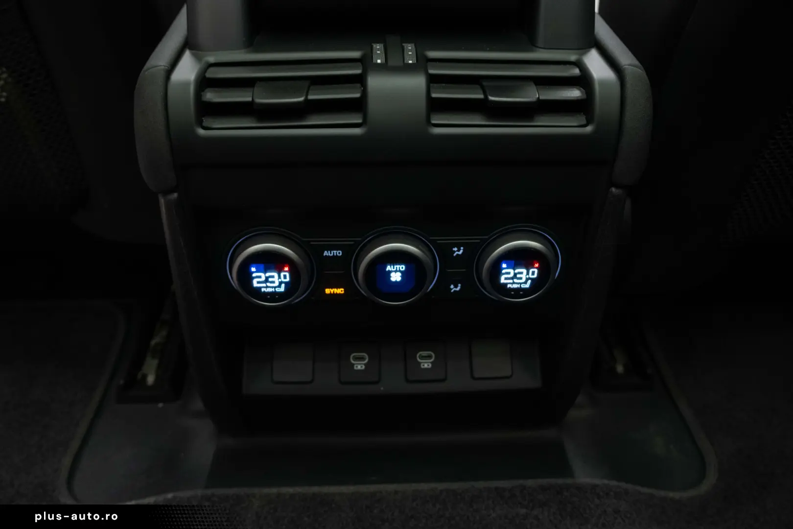 Land Rover Defender 90 D250 Meridian R22