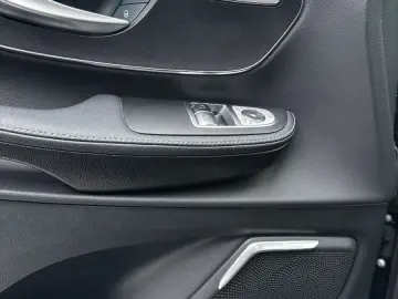 MERCEDES-BENZ V300 D AMG 4MATIC AVANTGARDE lang