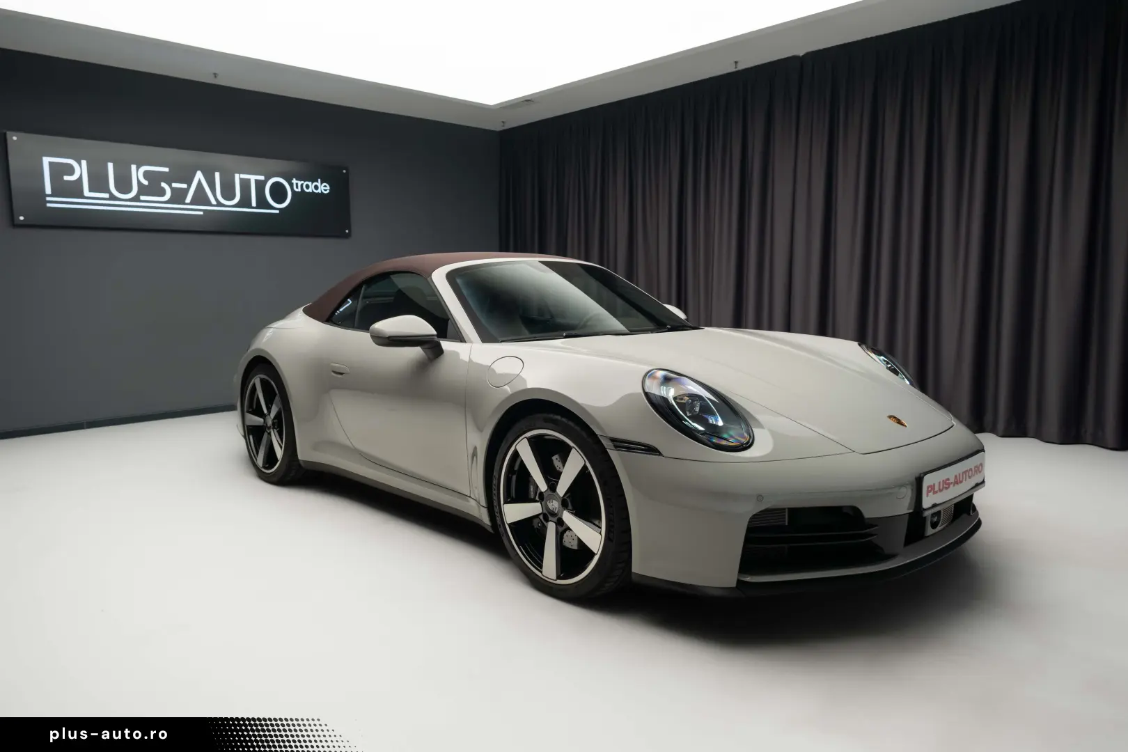 Porsche 911  992 Carrera Cabrio