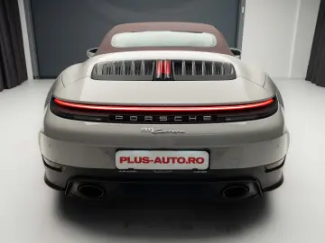 Porsche 911  992 Carrera Cabrio
