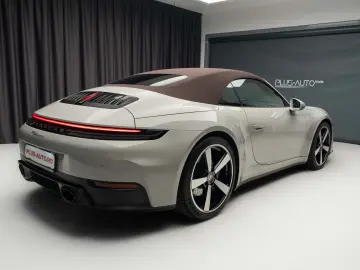 Porsche 911  992 Carrera Cabrio