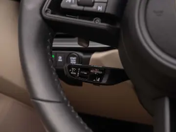 Porsche 911  992 Carrera Cabrio