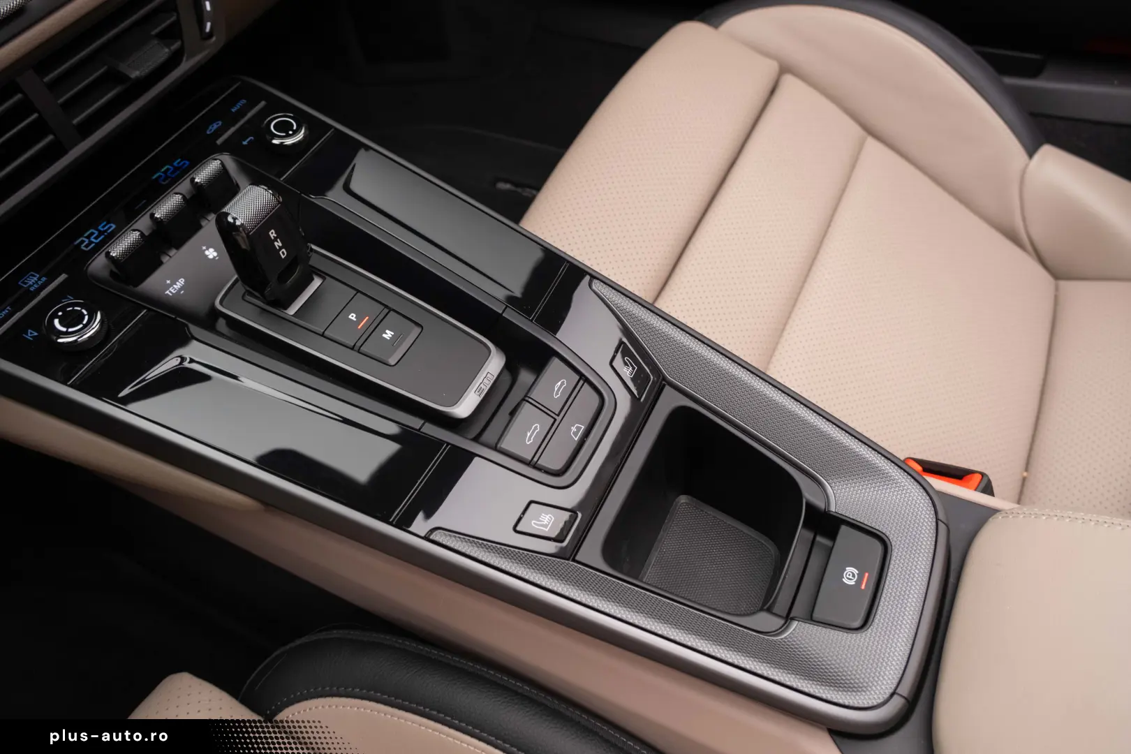 Porsche 911  992 Carrera Cabrio