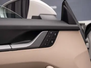 Porsche 911  992 Carrera Cabrio