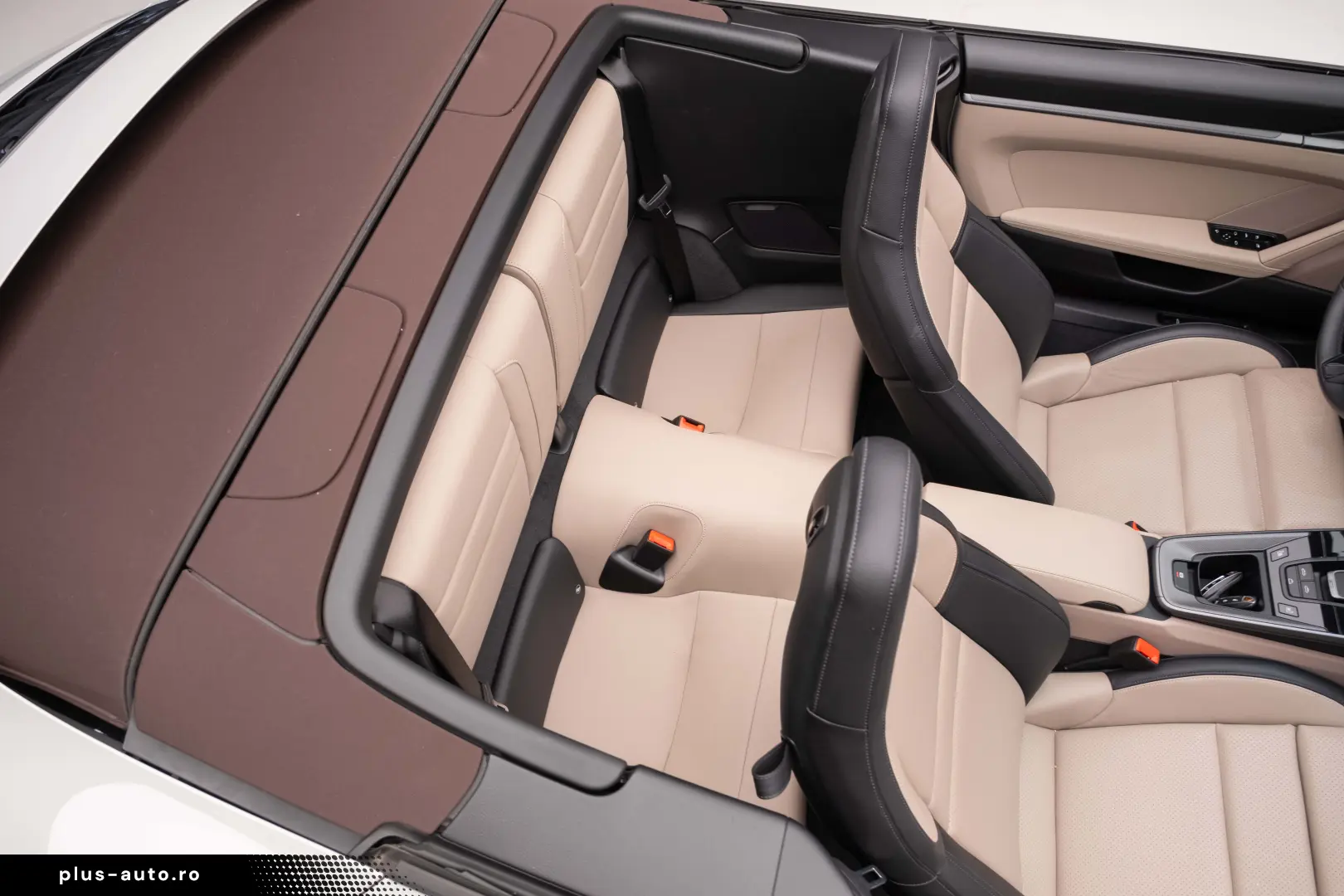 Porsche 911  992 Carrera Cabrio