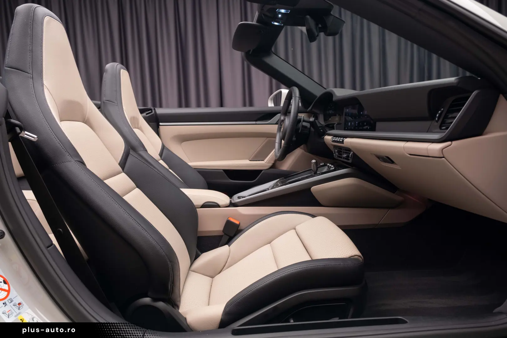 Porsche 911  992 Carrera Cabrio