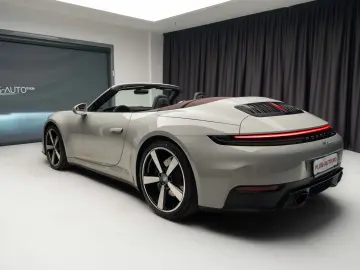Porsche 911  992 Carrera Cabrio
